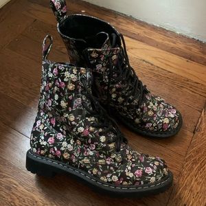 Girls flower combat short boots